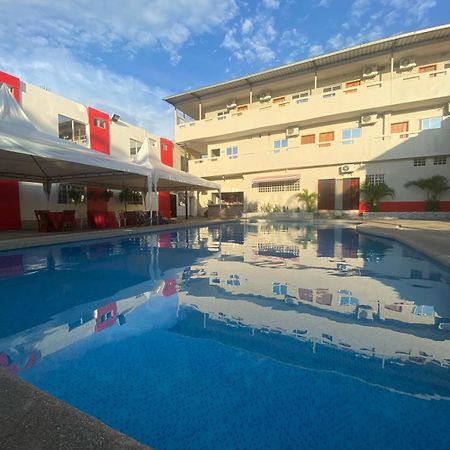 Hotel Pikeiro Blue Manta Bagian luar foto