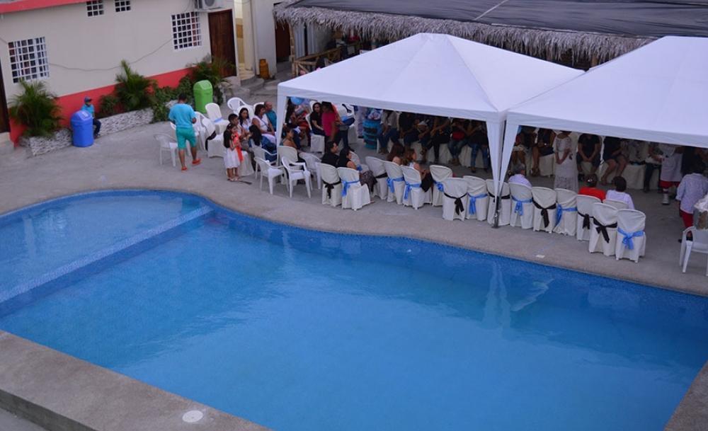 Hotel Pikeiro Blue Manta Bagian luar foto