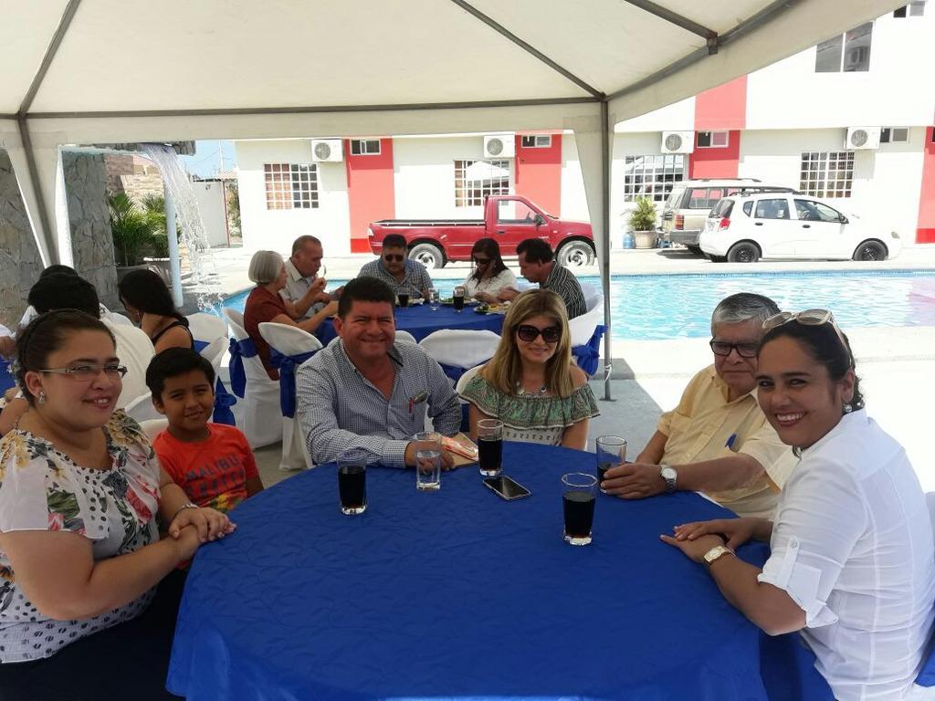 Hotel Pikeiro Blue Manta Bagian luar foto