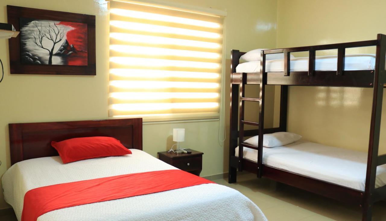 Hotel Pikeiro Blue Manta Bagian luar foto